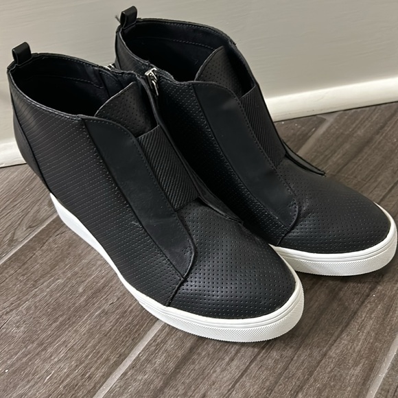 Mia wedge sneakers size 10 - Picture 2 of 4